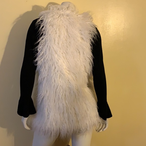 Kendall and Kylie faux fur vest - Picture 2 of 5